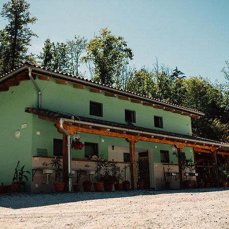 Kamp Rut Albergue Kobarid Exterior foto