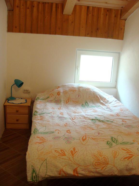 Kamp Rut Albergue Kobarid Habitación foto