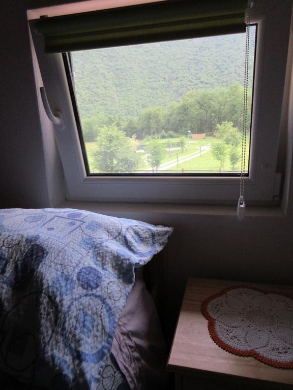 Kamp Rut Albergue Kobarid Exterior foto