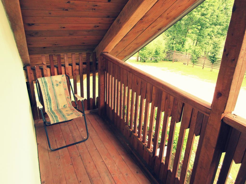 Kamp Rut Albergue Kobarid Exterior foto