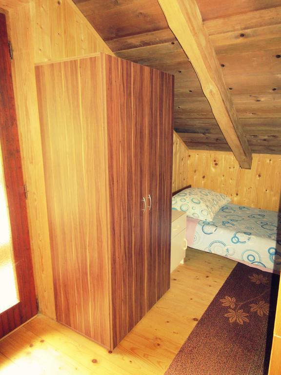 Kamp Rut Albergue Kobarid Exterior foto
