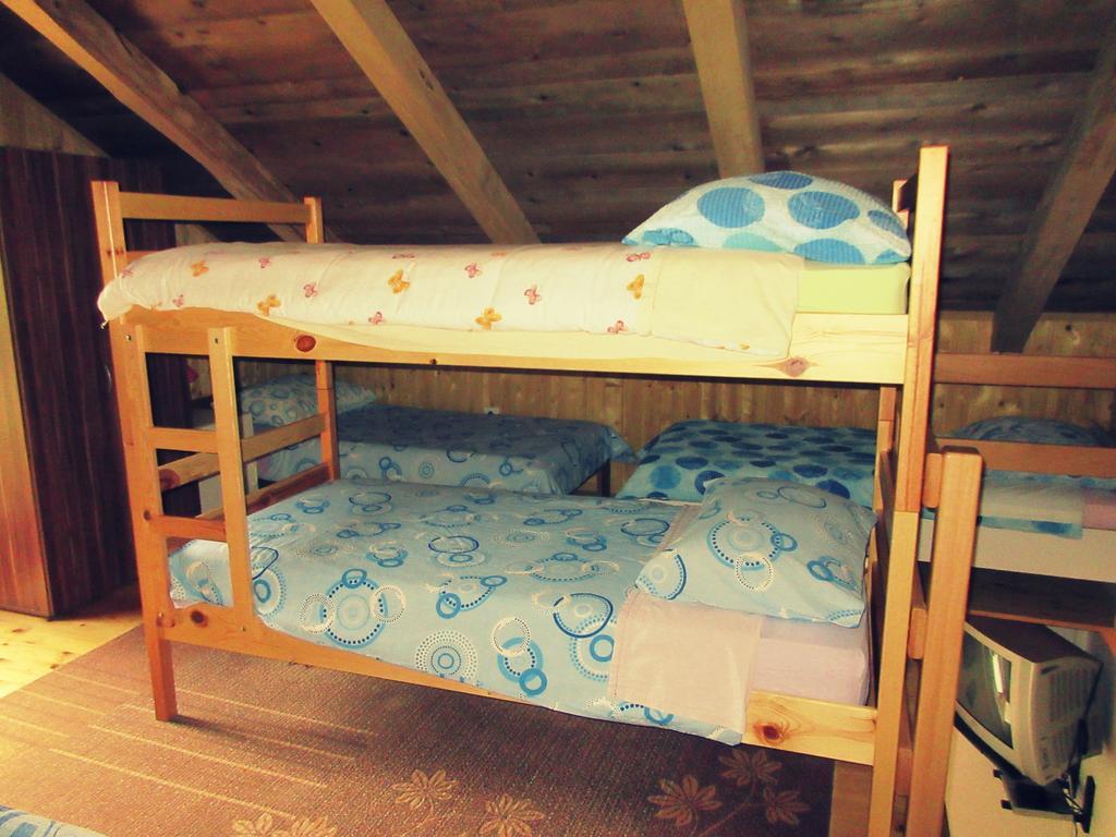 Kamp Rut Albergue Kobarid Exterior foto